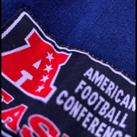 Patriots Football Hoodie - Picture 5 of 6